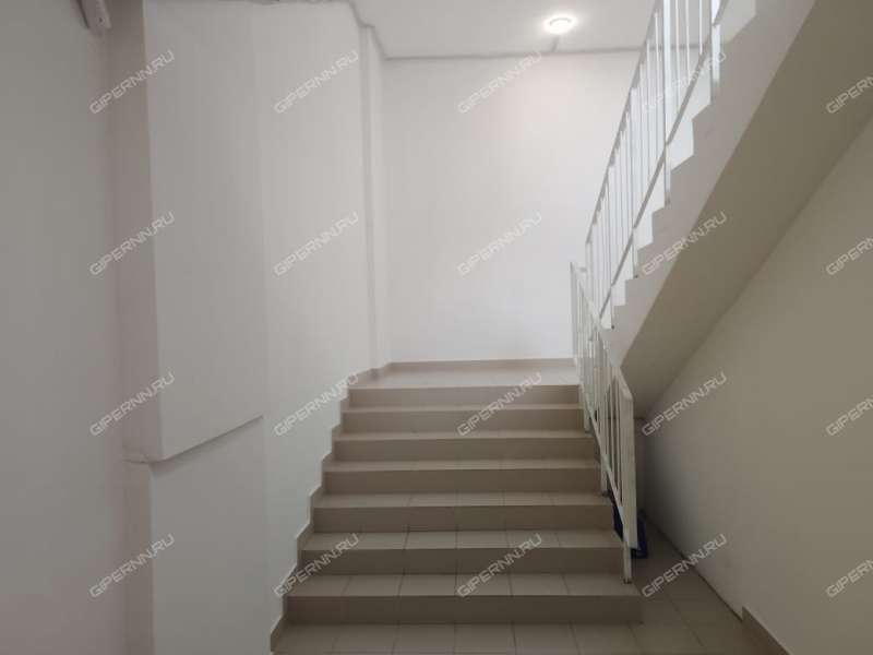 помещение под торговую площадь на Мельникова ул, д. 25