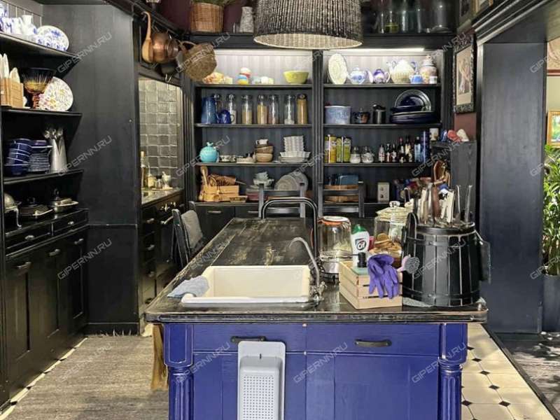 четырёхкомнатная квартира на улице Воровского дом 24