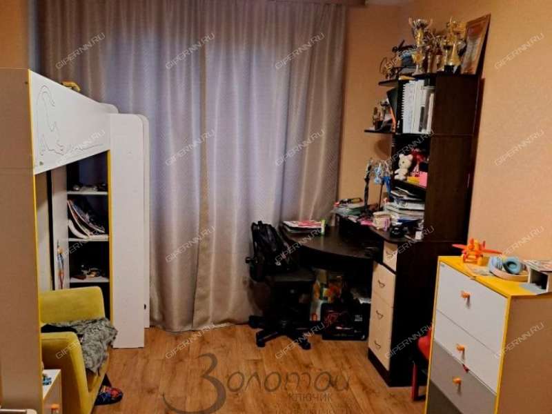 четырёхкомнатная квартира на улице Академика Сахарова дом 101