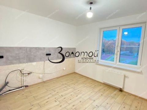 2-komnatnaya-ul-cvetochnaya-d-13-1 фото