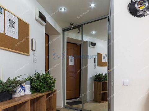 2-komnatnaya-ul-maksima-gorkogo-d-80-1 фото