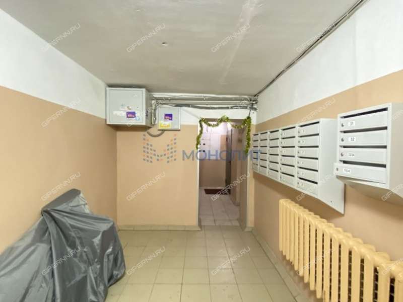 четырёхкомнатная квартира на улице Петрищева дом 10 город Дзержинск