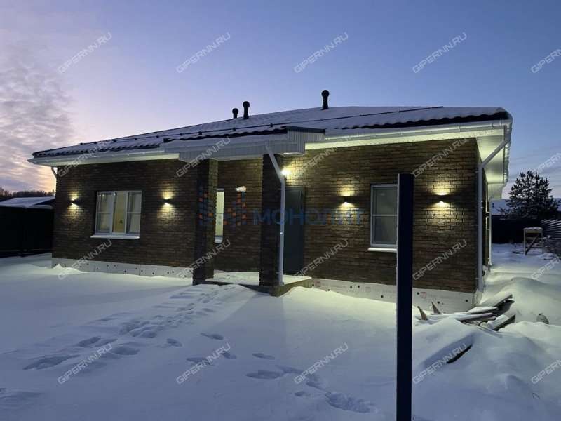 дом на улице Вячеслава Борисова село Безводное