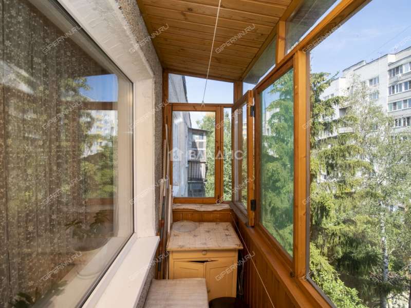 трёхкомнатная квартира на улице Островского дом 1