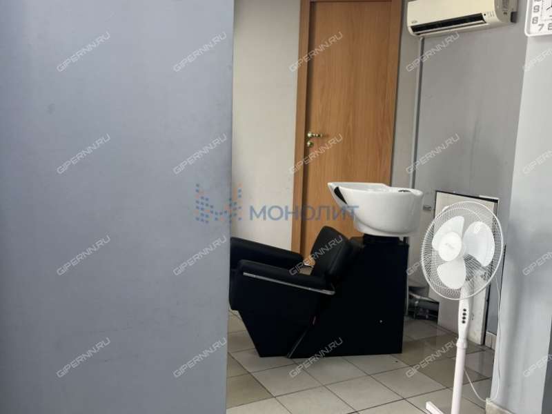 помещение под помещение свободного назначения, торговую площадь на улице Карла Маркса