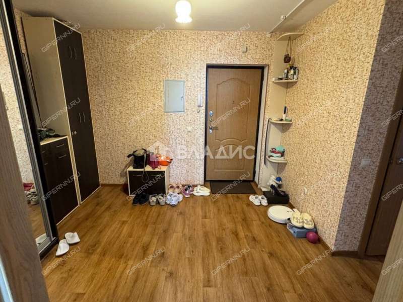 трёхкомнатная квартира на Первоцветной улице дом 6