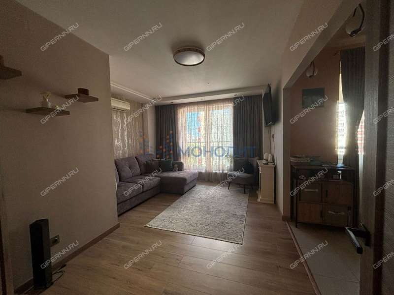 трёхкомнатная квартира на бульваре 60-летия Октября дом 25 к3