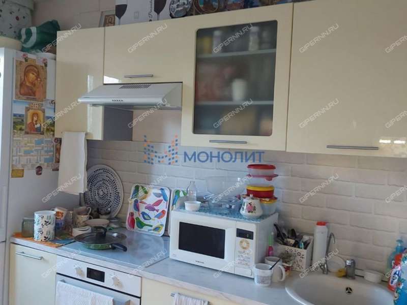 трёхкомнатная квартира на Бурнаковской улице дом 75 к1