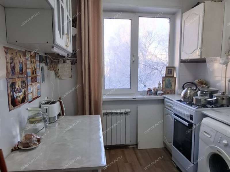 трёхкомнатная квартира в 3-м микрорайоне дом 22 город Кстово