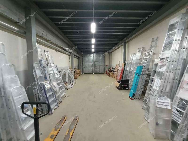 помещение под склад на Жиркомбината ш, д.8а