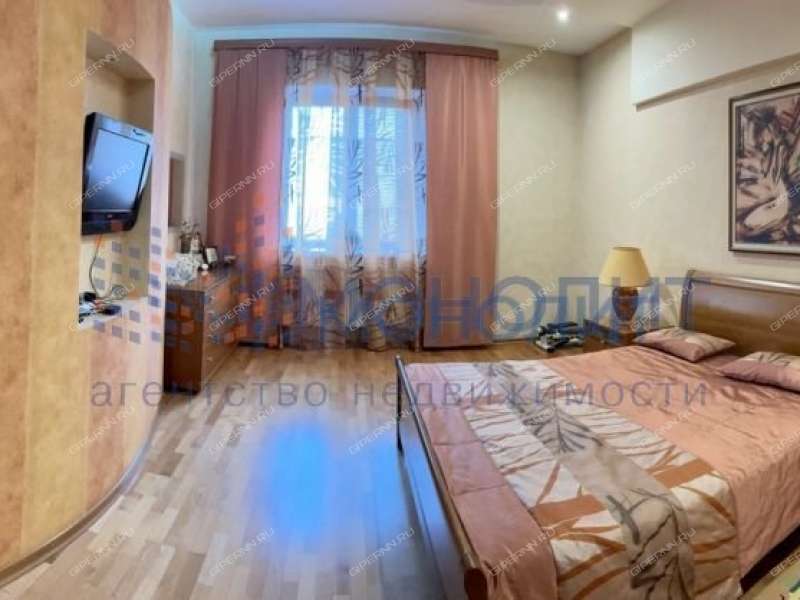 трёхкомнатная квартира на улице Семашко дом 12