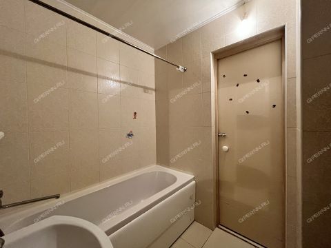 1-komnatnaya-ul-verhnepecherskaya-d-15-k1 фото