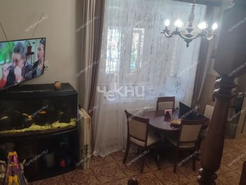 taunhaus-per-tretiy-tihiy-d-1 фото