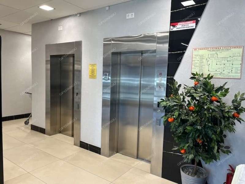 помещение под помещение свободного назначения на Комсомольской площади