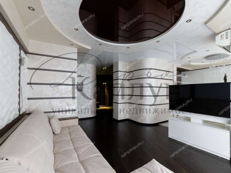 трёхкомнатная квартира на улице Родионова дом 192, к3