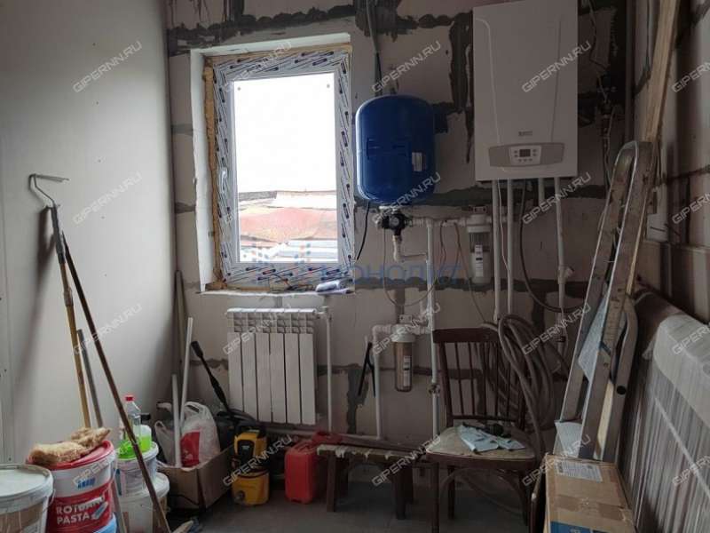 дом на Центральной улице село Курилово