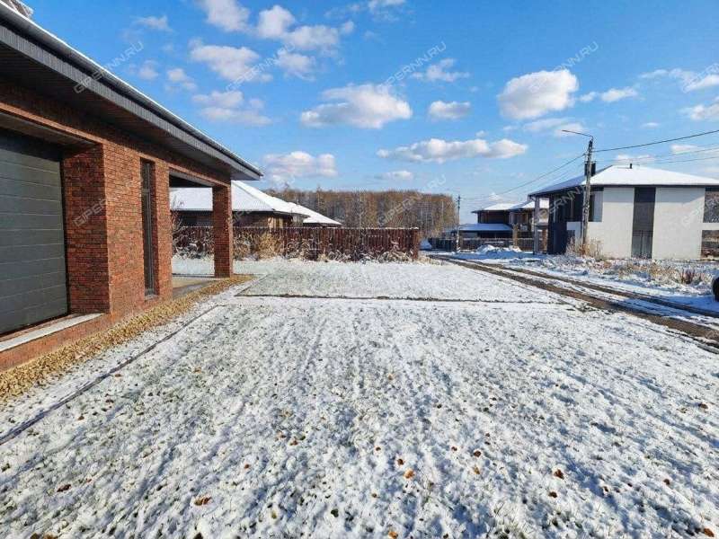 коттедж на улице Счастливая село Елховка