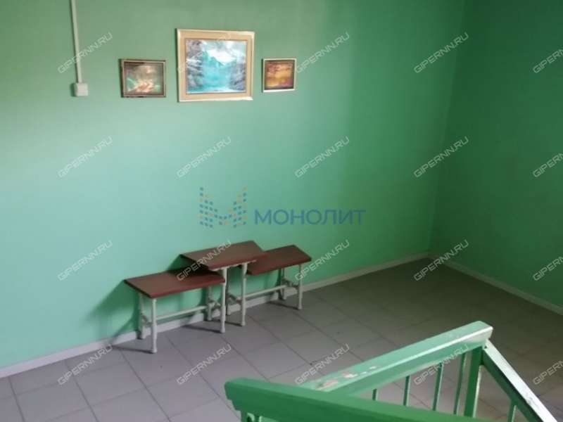 трёхкомнатная квартира в 2-м микрорайоне дом 41 город Бор