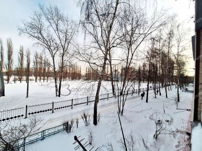 трёхкомнатная квартира на улице Красных Зорь дом 11