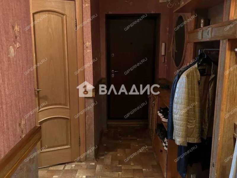 трёхкомнатная квартира на Зеленодольской улице дом 56