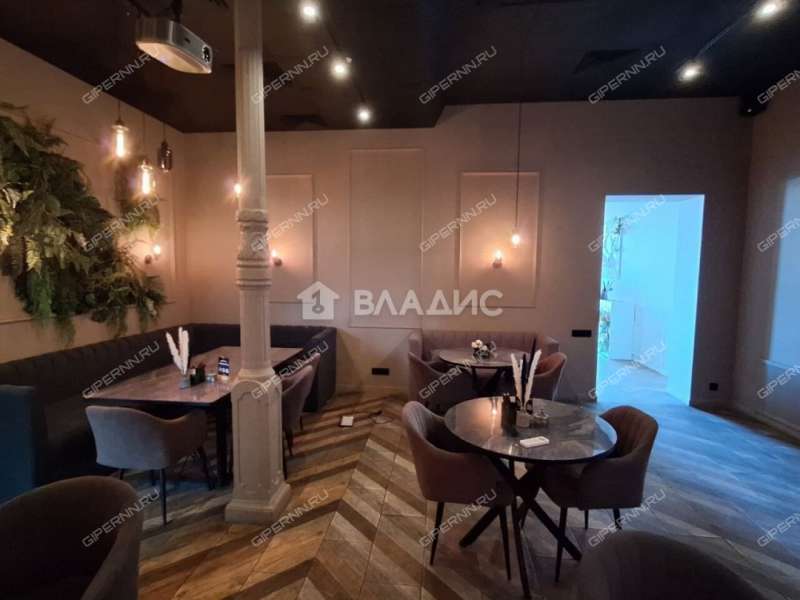 помещение под помещение свободного назначения на Нижне-Волжской набережной