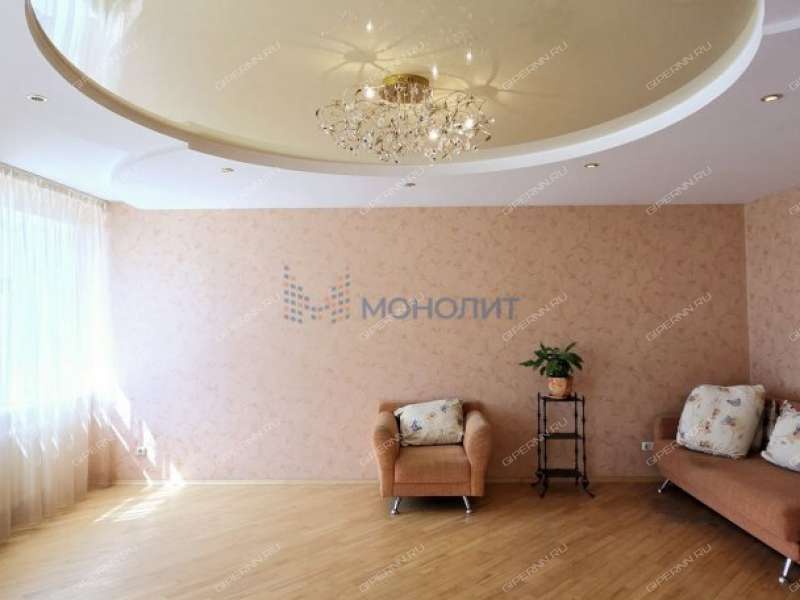 трёхкомнатная квартира на Большей Печёрской улице дом 32
