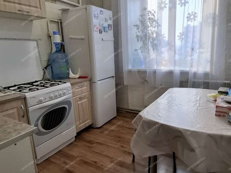 трёхкомнатная квартира на Школьной улице дом 50 посёлок Ждановский