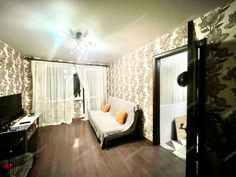 двухкомнатная квартира на улице Красных Зорь дом 15