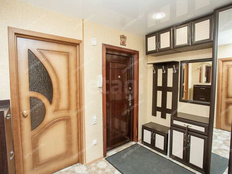 трёхкомнатная квартира на Днепропетровской улице дом 16