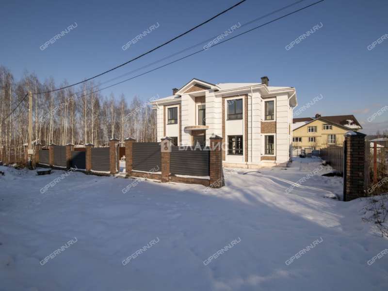 дом на  деревня Утечино