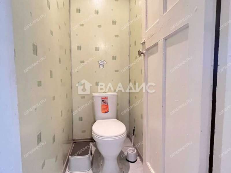 трёхкомнатная квартира на проспекте Октября дом 16