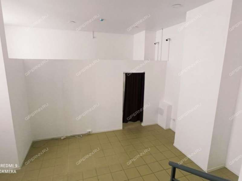 помещение под помещение свободного назначения, торговую площадь на 2-й Дорожной улице