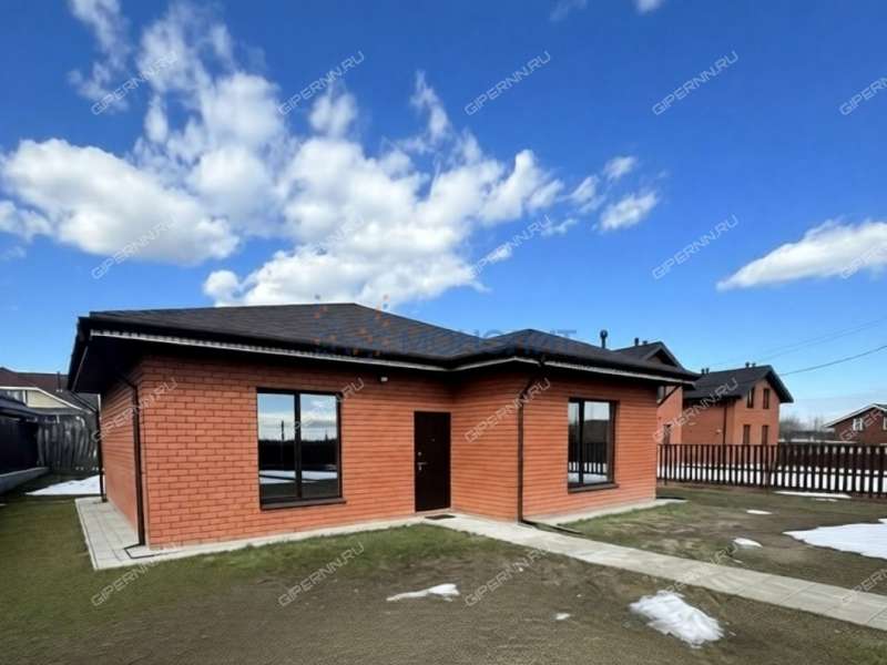 дом на Приозёрной улице деревня Крутая