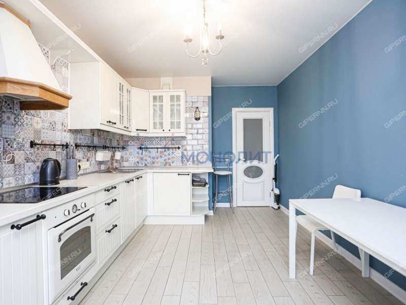 двухкомнатная квартира на улице Германа Лопатина дом 8