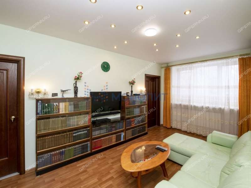 четырёхкомнатная квартира на улице Сурикова дом 16