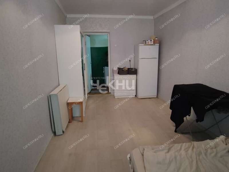комната в доме 7/9 на Горловской улице