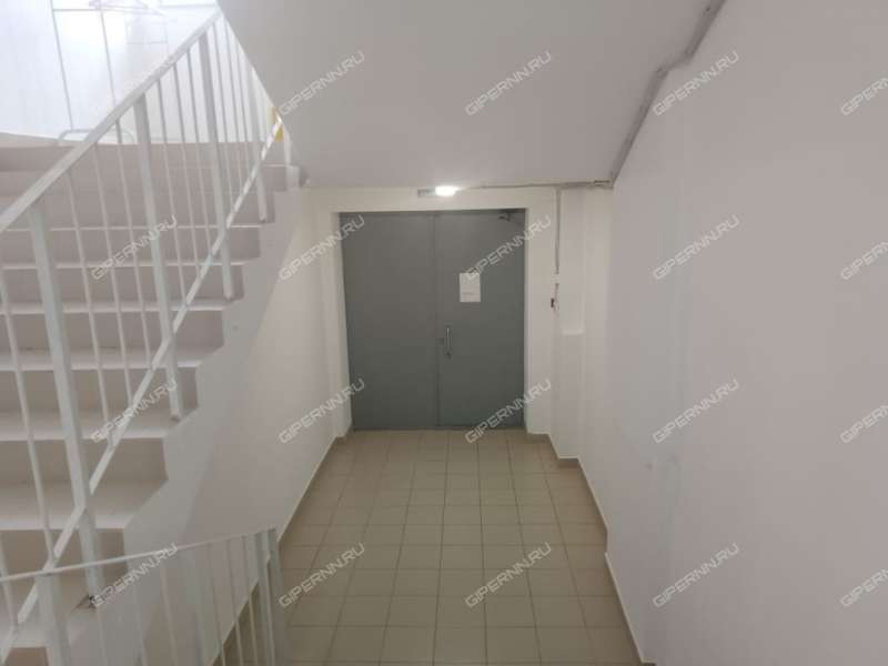 помещение под торговую площадь на Мельникова ул, д. 25