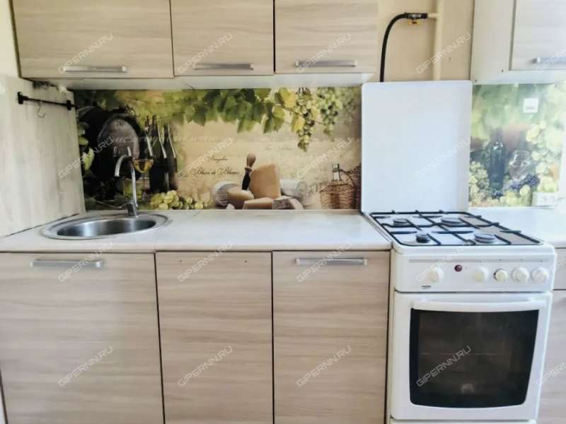 трёхкомнатная квартира на улице Дружаева дом 3