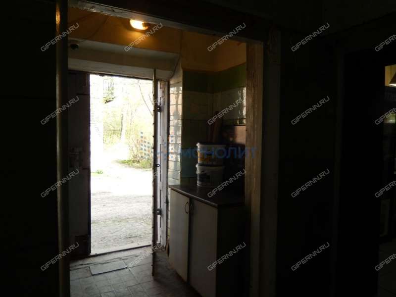 помещение под помещение свободного назначения, торговую площадь на улице Героя Давыдова