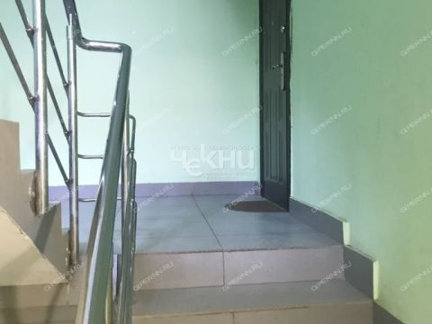 1-komnatnaya-ul-verhnepecherskaya-d-12-k1 фото