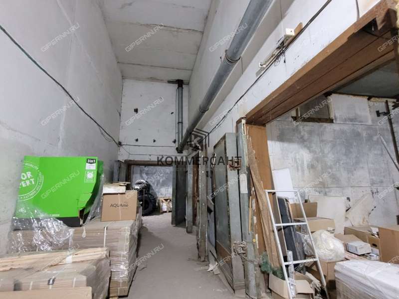 здание под офис, торговую площадь на улице Героя Шапошникова