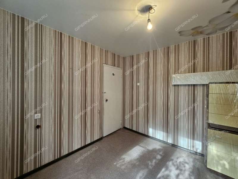 трёхкомнатная квартира на улице Мельникова дом 18