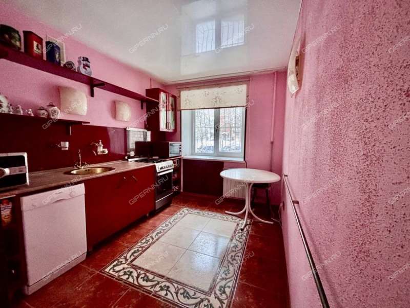 четырёхкомнатная квартира на улице Сурикова дом 16А