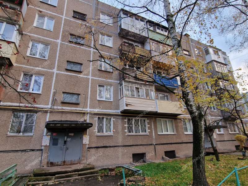 двухкомнатная квартира в 3-м микрорайоне дом 6 город Кстово
