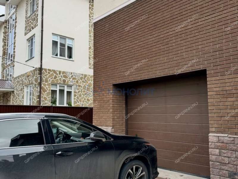 дом в слободе Верхнепечёрская