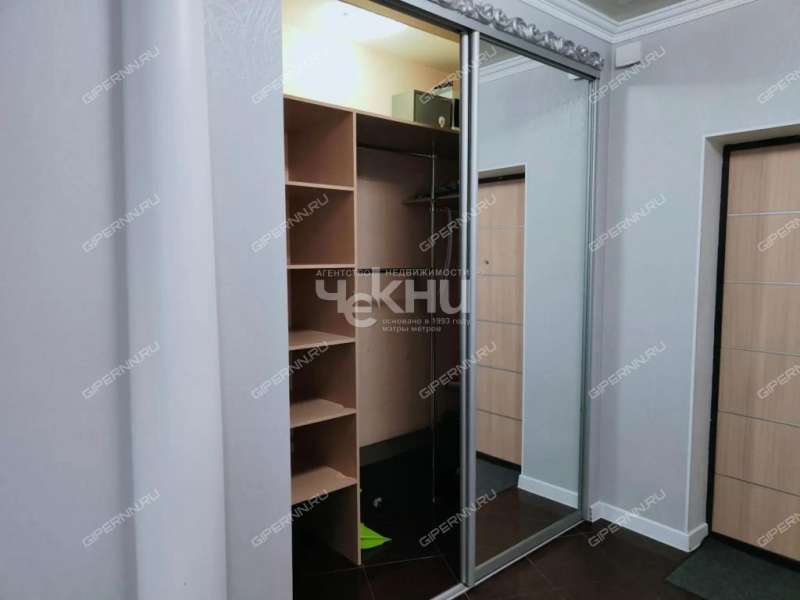 двухкомнатная квартира на Эльтонской улице дом 21А