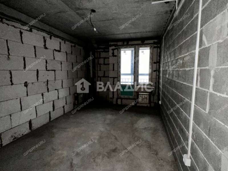 четырёхкомнатная квартира на Полтавской улице дом 15