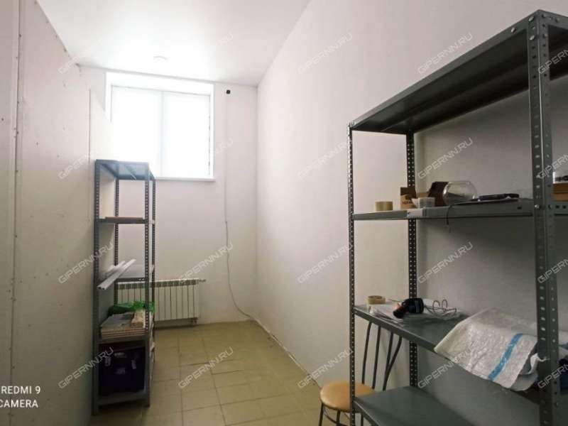 помещение под помещение свободного назначения, торговую площадь на 2-й Дорожной улице