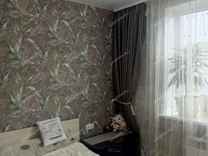 трёхкомнатная квартира на проспекте Кирова дом 7