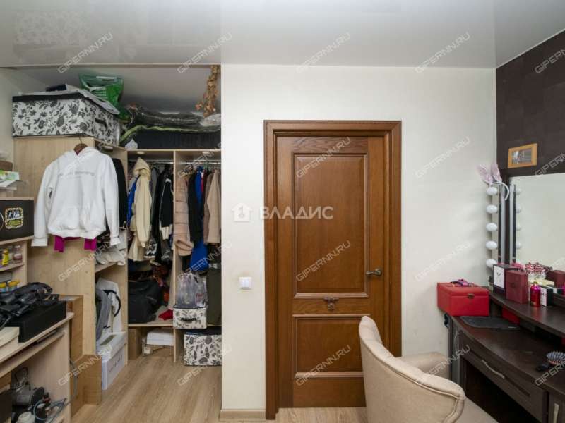 трёхкомнатная квартира на улице Карла Маркса дом 52